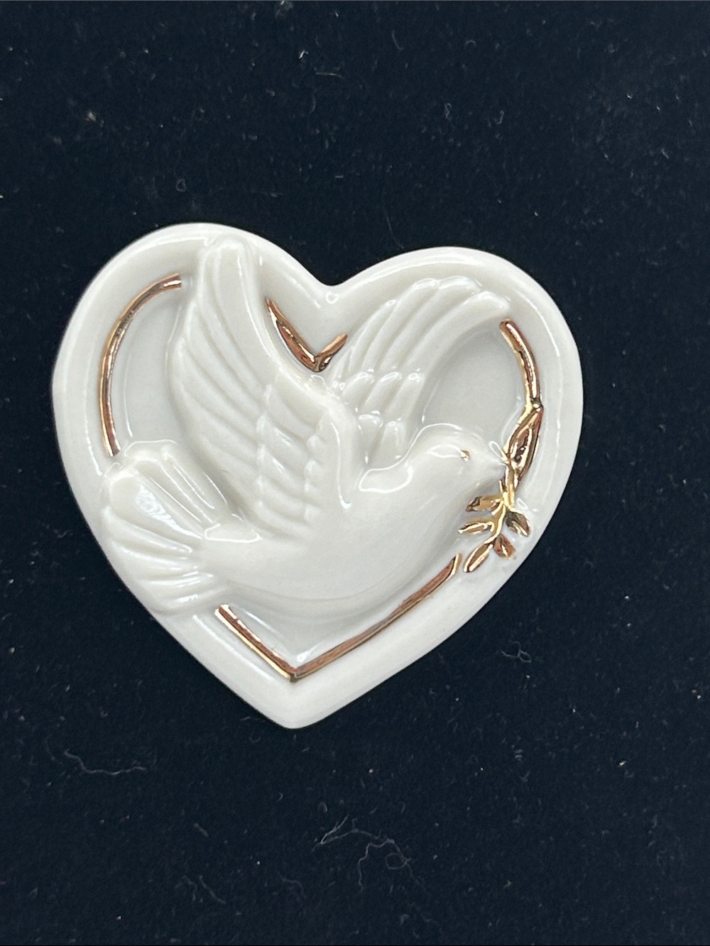 Lenox Peace Dove in Heart Porcelain Brooch Gold Ivory